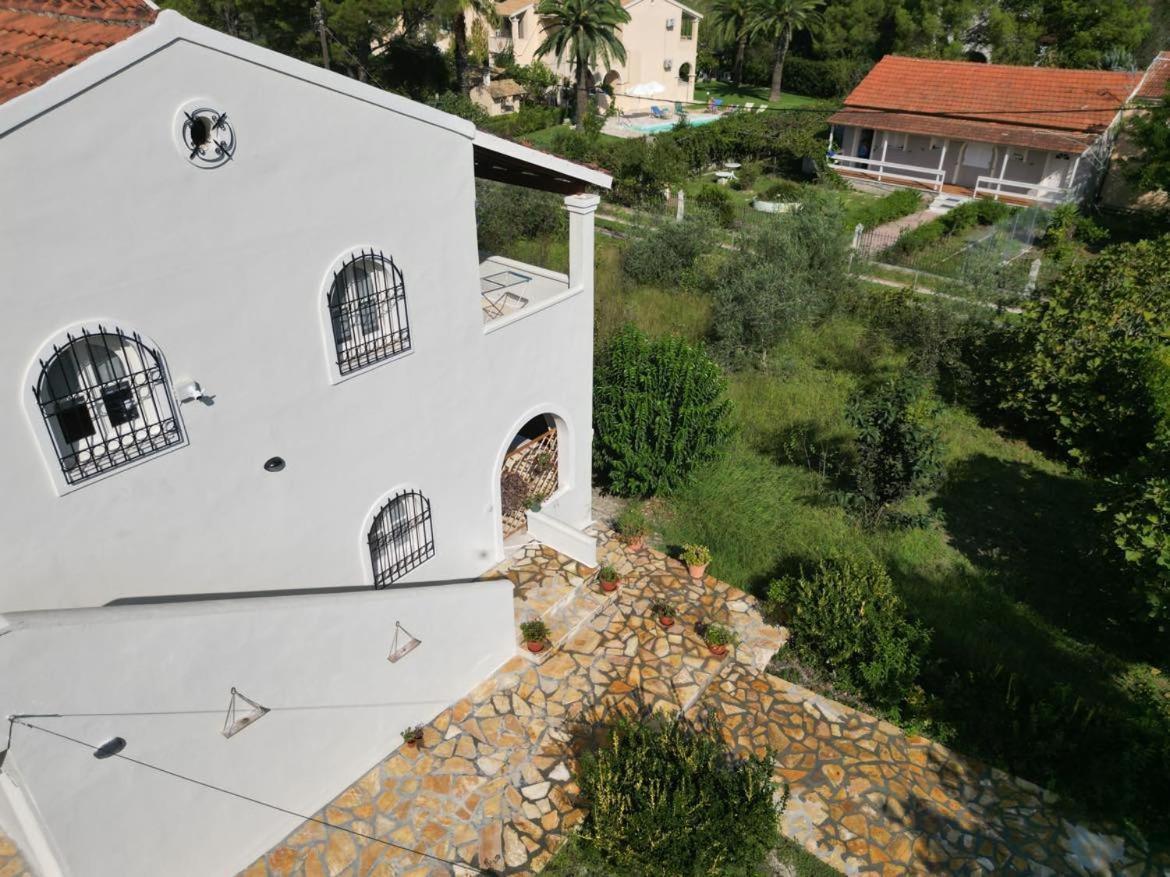 Kouros Apartments Litheres Екстер'єр фото